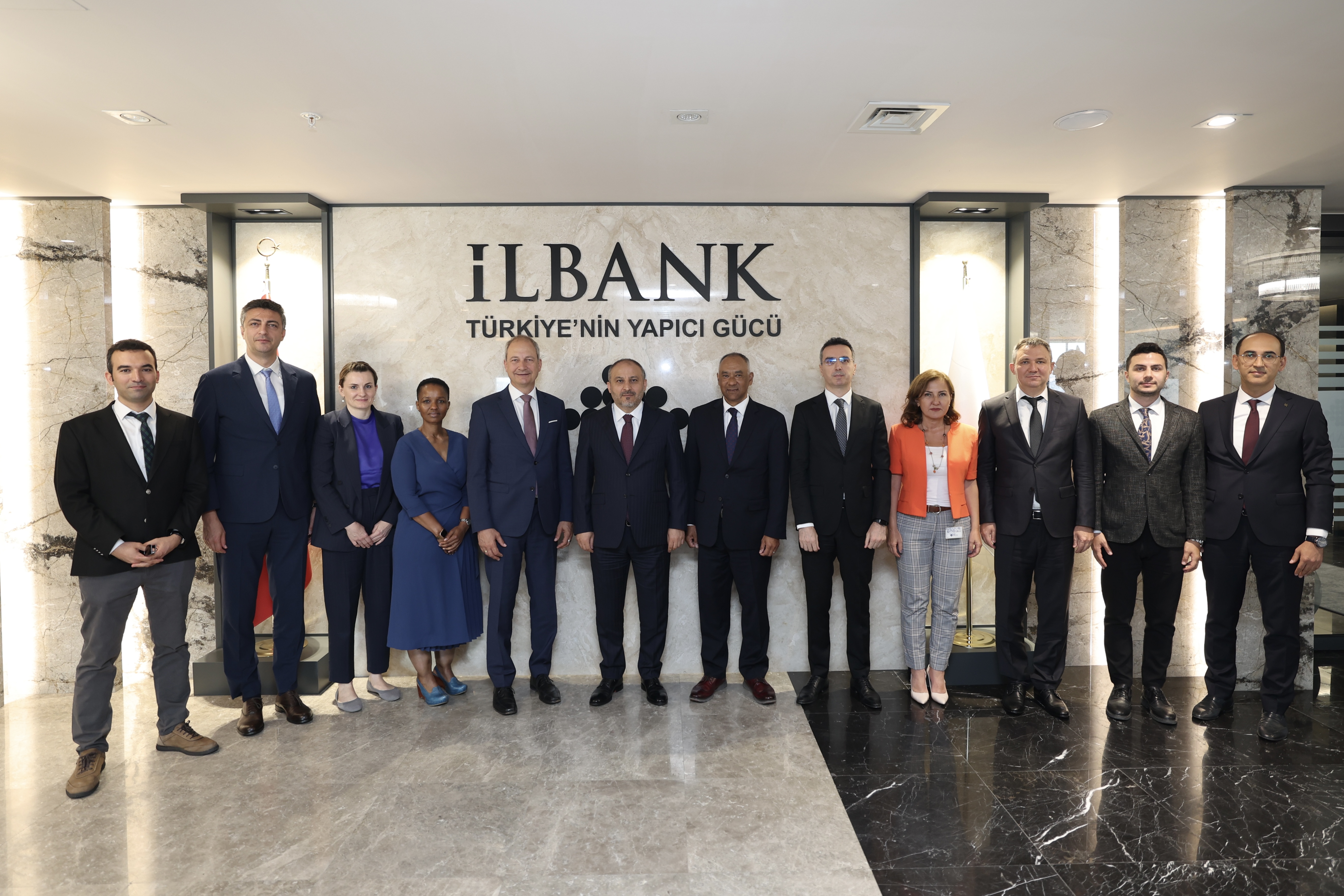 DÜNYA BANKASI YÖNETİCİLERİ GENEL MÜDÜRÜMÜZ RECEP TÜRK'Ü ZİYARET ETTİ