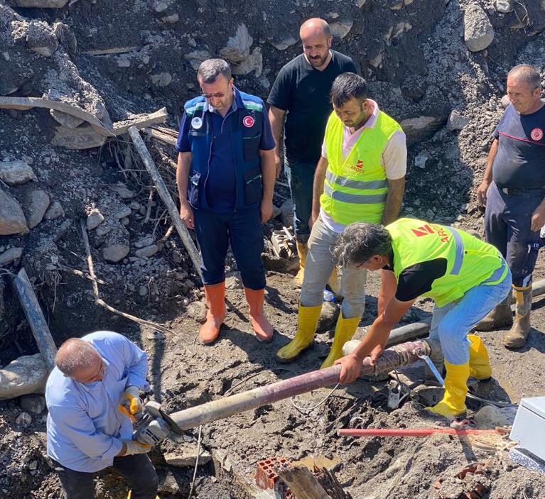 SEL BÖLGELERİNE, İÇMESUYU VERİLMEYE BAŞLANDI