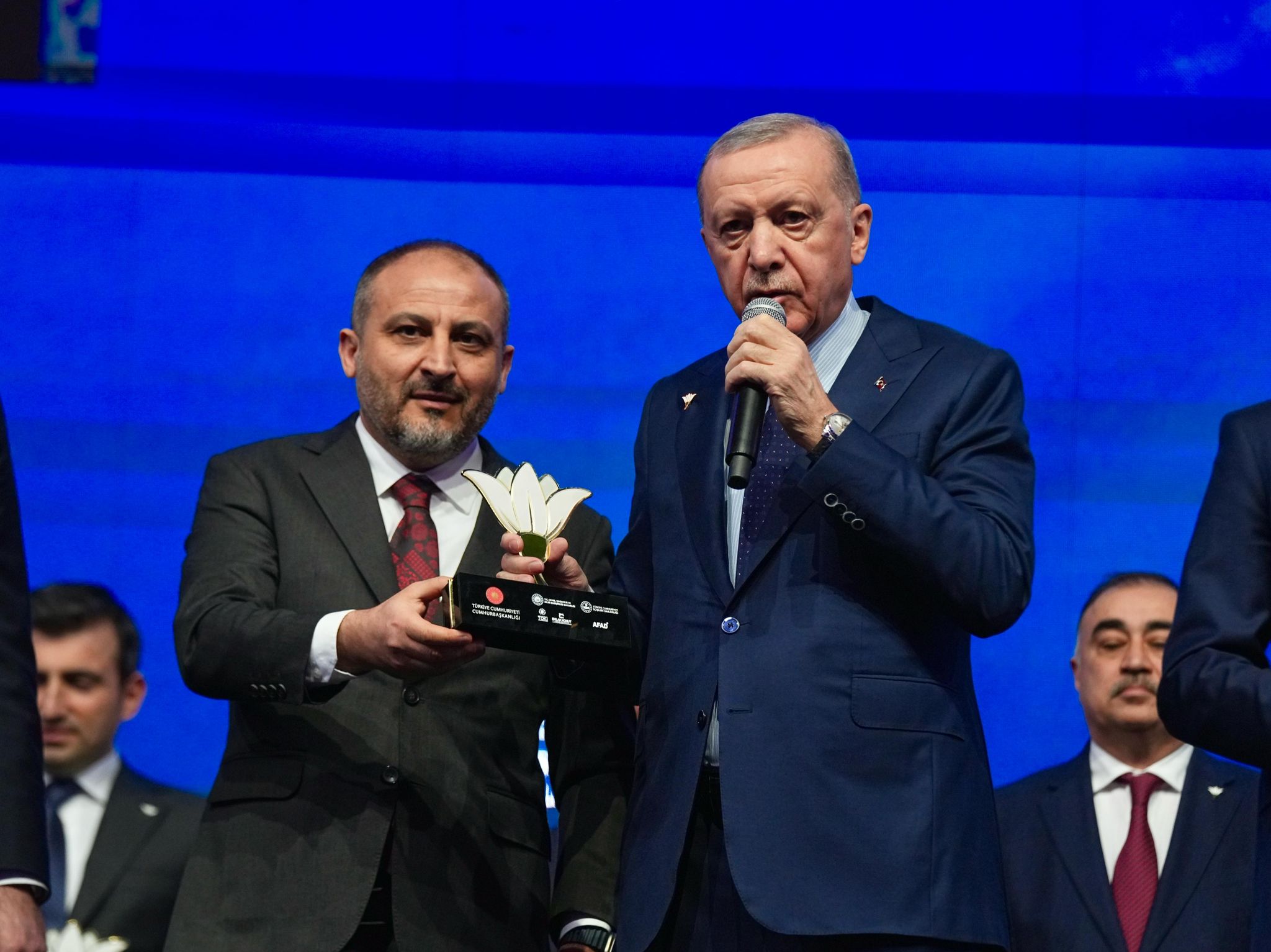 İLBANK'A DEPREM BÖLGESİNDEKİ ÇALIŞMALARINDAN DOLAYI TEŞEKKÜR PLAKETİ