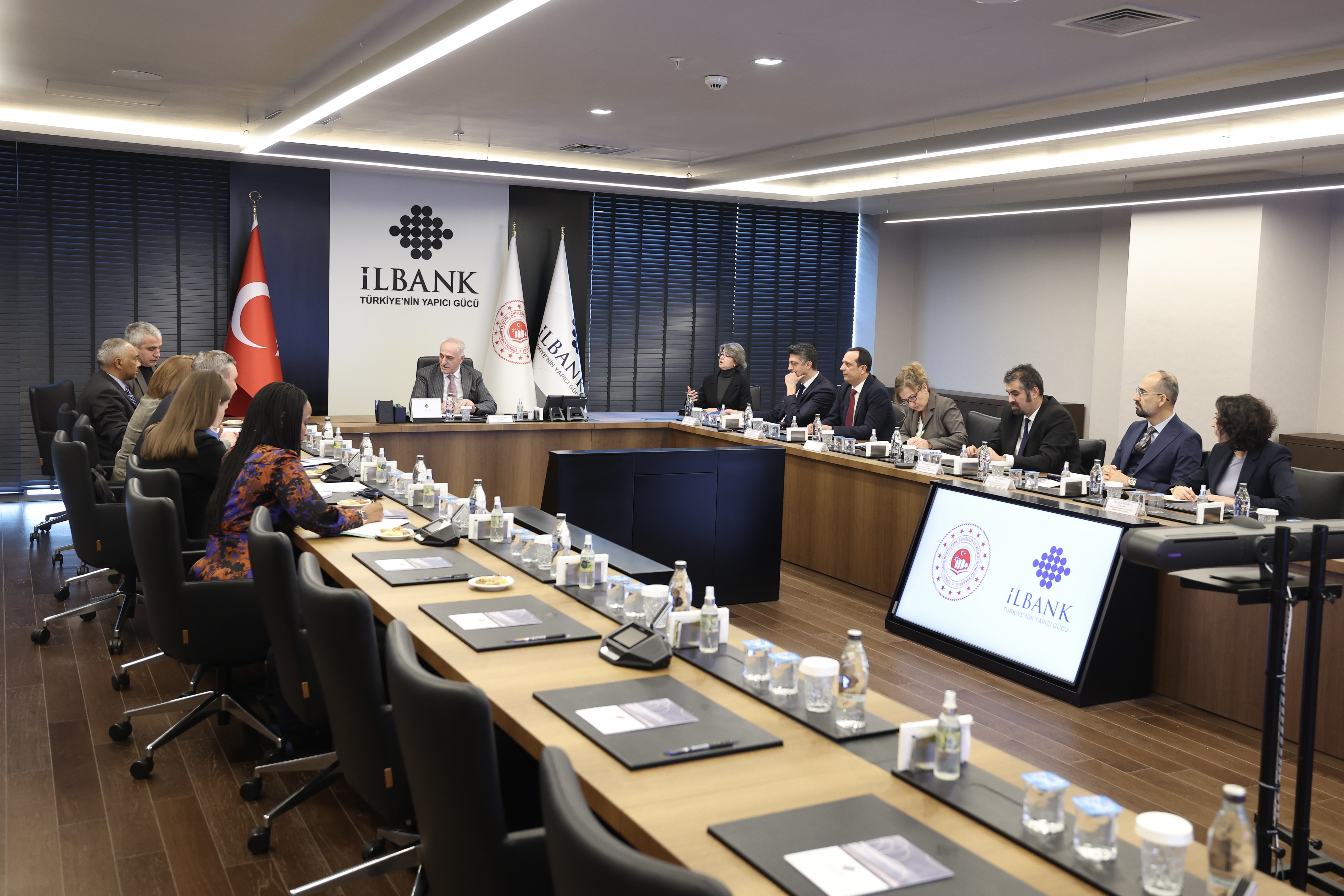 GENEL MÜDÜR KARAHAN, DÜNYA BANKASI YÖNETİCİSİ ELLIS İLE GÖRÜŞTÜ